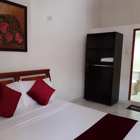 Hotel Don Juan Colonial Флоридабланка Екстериор снимка