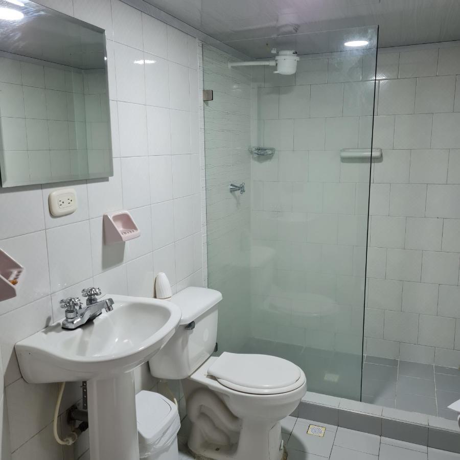 Hotel Don Juan Colonial Флоридабланка Екстериор снимка